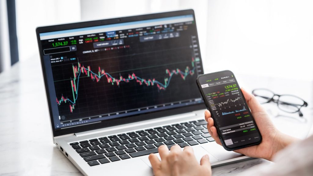 تفاوت ترید فردی و سازمانی در پراپ تریدینگ
