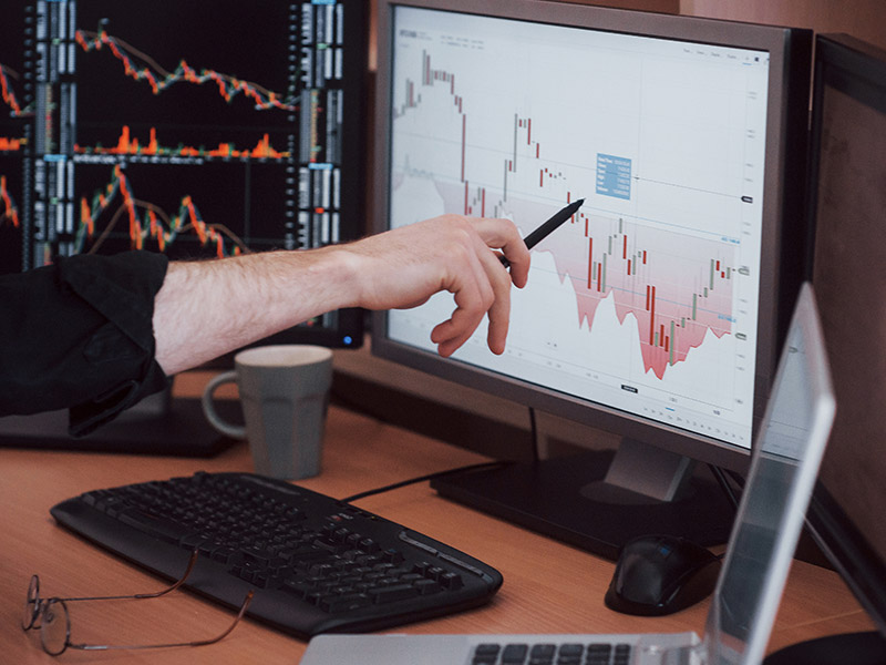 تحلیل تکنیکال یا فاندامنتال در پراپ تریدینگ