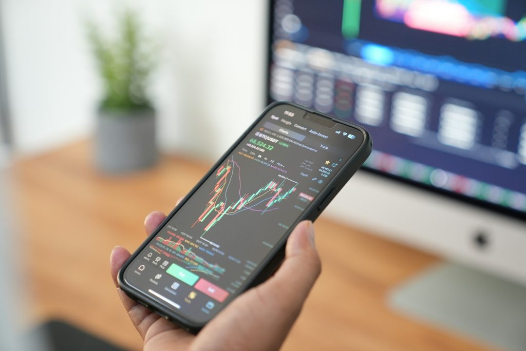 قوانین معاملات آخر هفته در پراپ